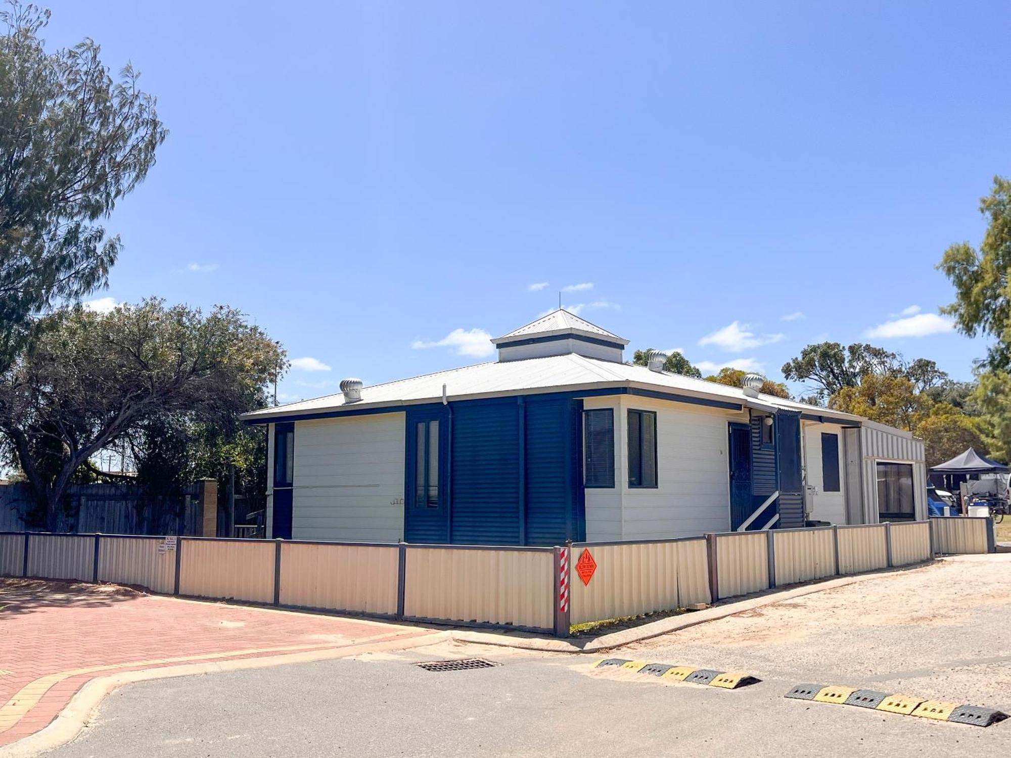 Готель Jurien Bay Tourist Park Екстер'єр фото
