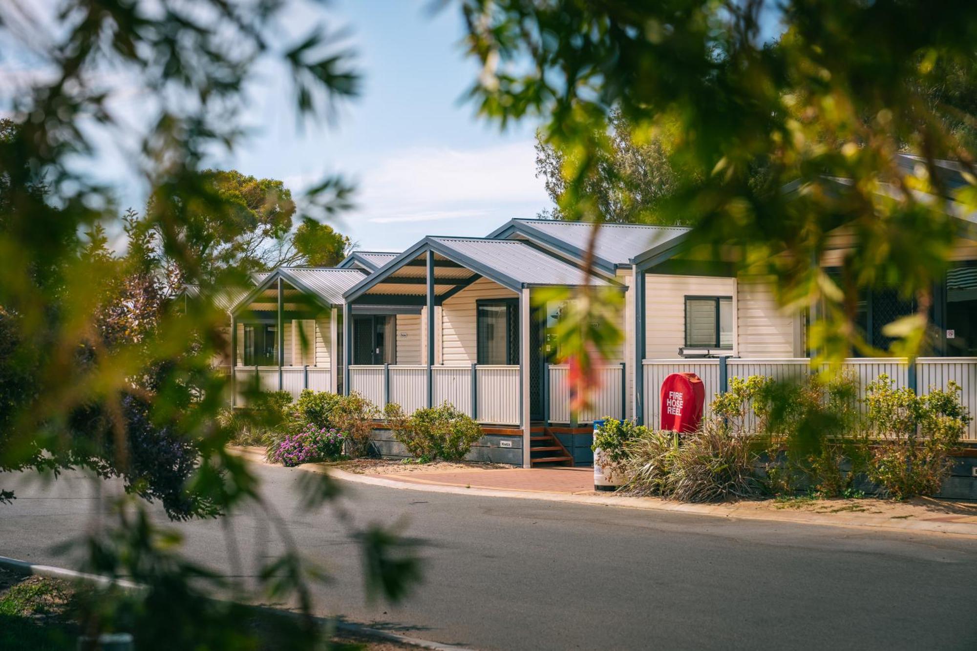 Готель Jurien Bay Tourist Park Екстер'єр фото