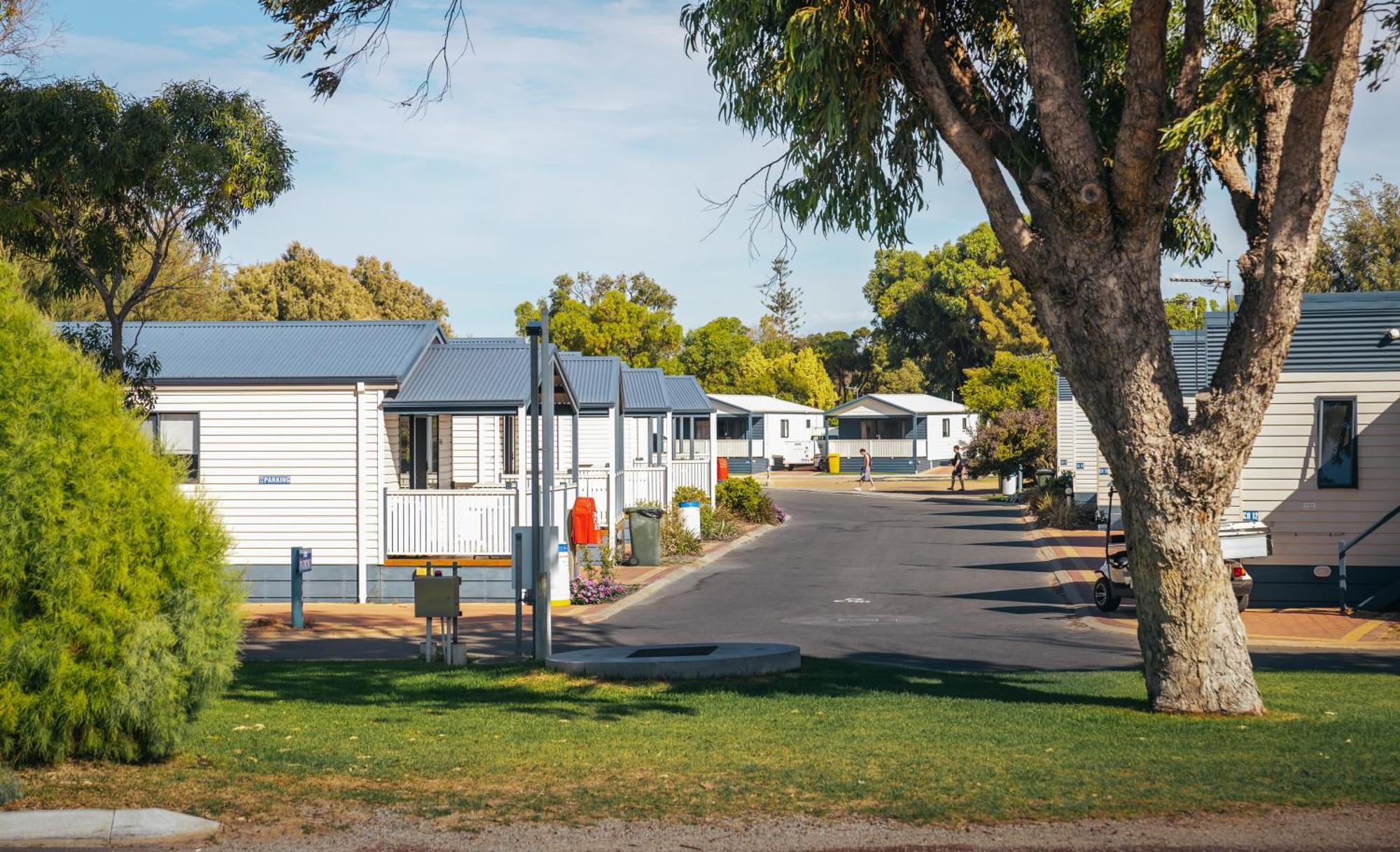 Готель Jurien Bay Tourist Park Екстер'єр фото